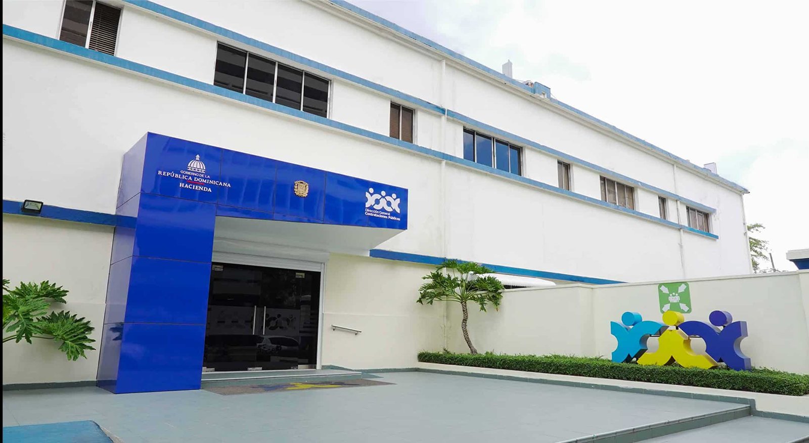 DGCP y Policía someten a consulta ficha técnica para compra de uniformes policiales